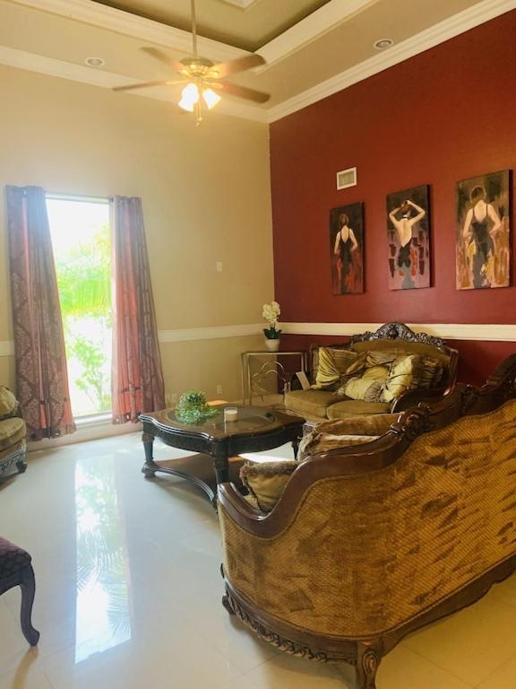 Brownsville Comfort 2 Bedroom 1 Bath , Spacious Kitchen And Outdoor Home 외부 사진