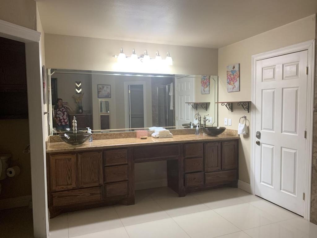 Brownsville Comfort 2 Bedroom 1 Bath , Spacious Kitchen And Outdoor Home 외부 사진