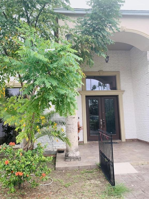 Brownsville Comfort 2 Bedroom 1 Bath , Spacious Kitchen And Outdoor Home 외부 사진